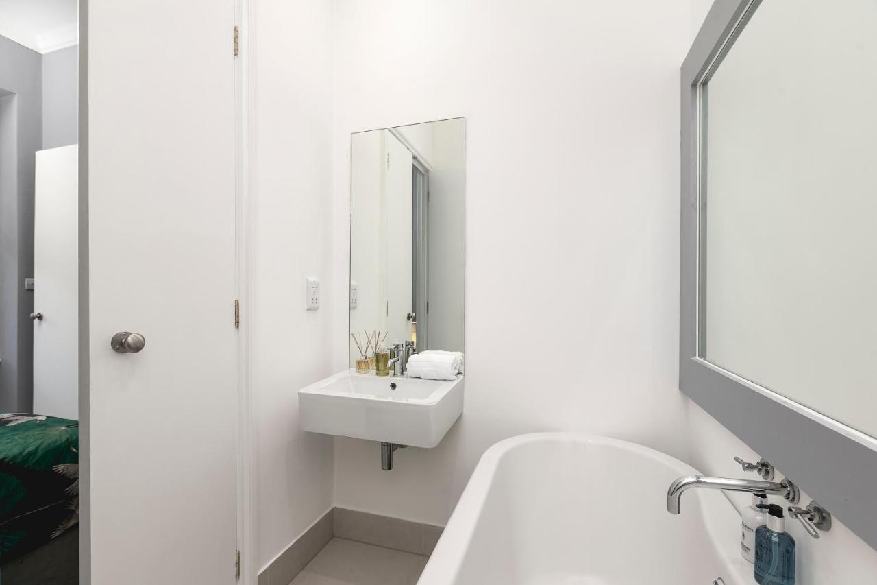 Marine Parade Sea View 2-Bedroom Apartment Brighton Exterior foto